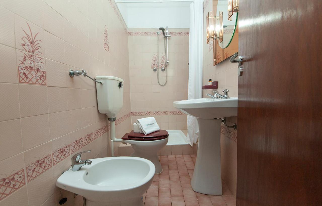 O - Sao Goncalo Central Guesthouse Lagos Luaran gambar